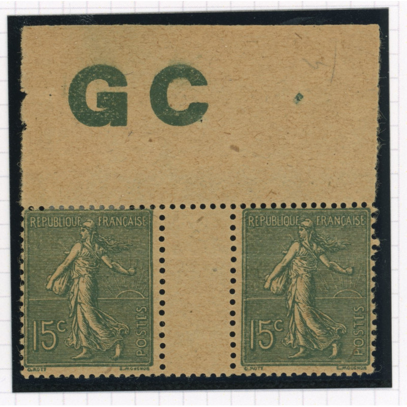 YT 130 - Neuf x - Paire avec Intervalle et manchette GC