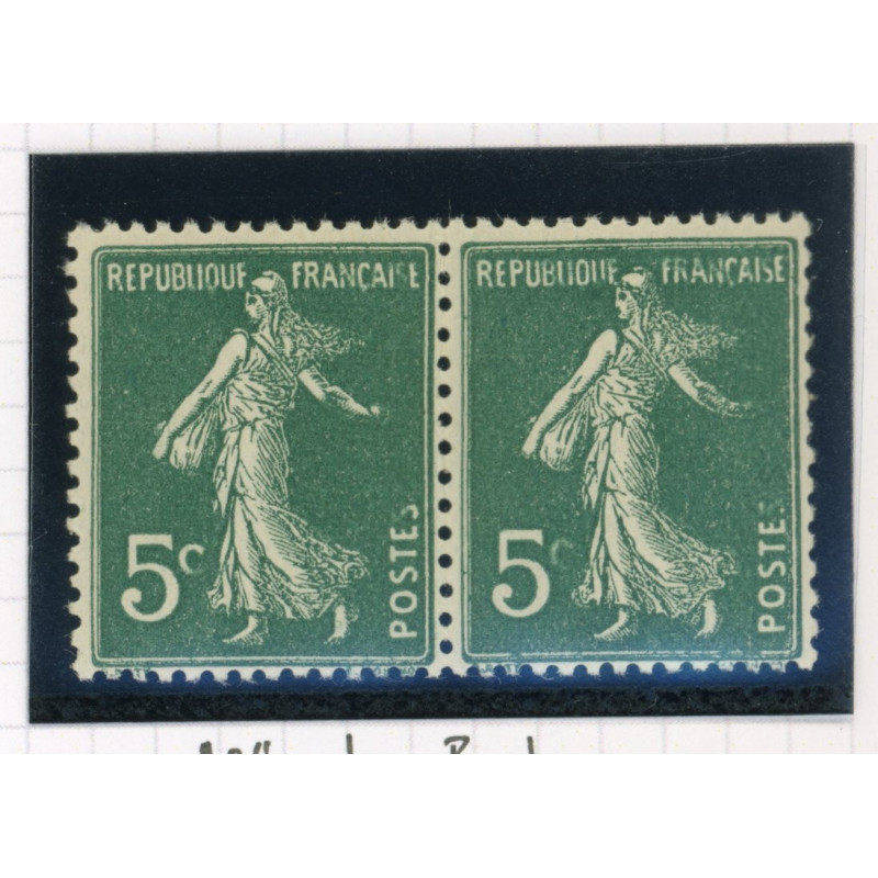 YT 137 - Neuf xx - Variete - "S" de POSTES - Paire