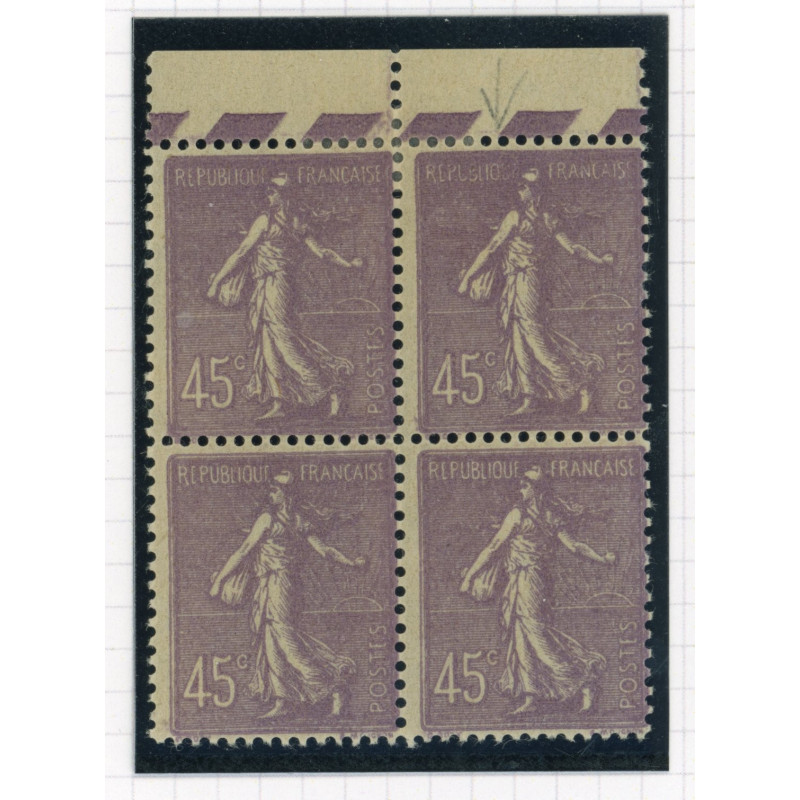 YT 197 - Neuf x - Bloc de 4 Haut de feuille