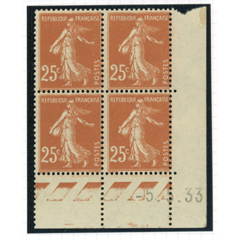 YT 235 - Neuf xx - Bloc de 4 - Coin date 5/5/33
